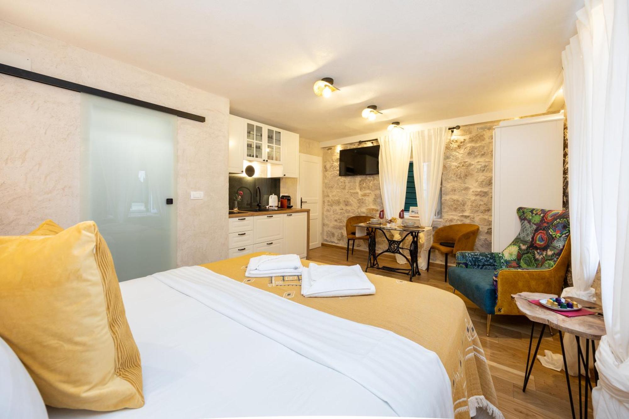 Kruna Apartments Est 2024 Split Buitenkant foto